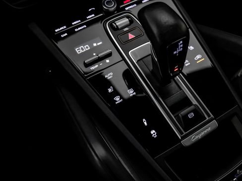 Used 2022 Porsche Cayenne Turbo image 60