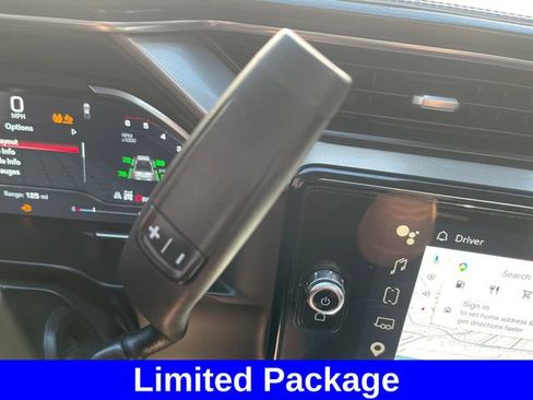 Used 2024 GMC Sierra 2500 Denali w/ Technology Package AWD/4WD image 24