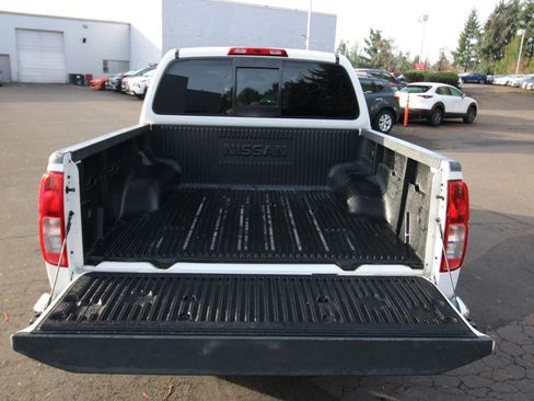 Used 2019 Nissan Frontier SV image 28