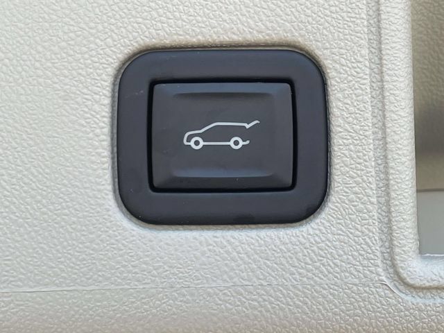 Used 2024 GMC Terrain Denali AWD/4WD image 11