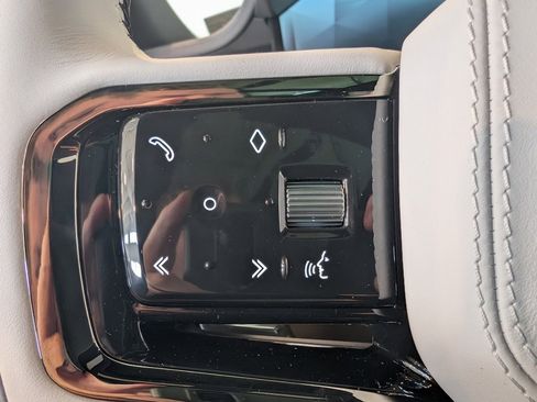 New 2025 Land Rover Range Rover Sport Dynamic SE image 17