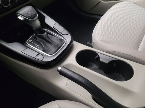 Used 2025 Kia Soul LX image 26