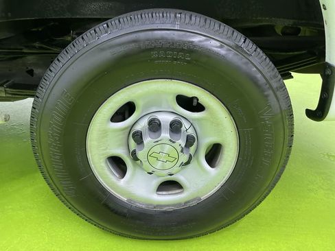 Used 2019 Chevrolet Express 2500 image 14