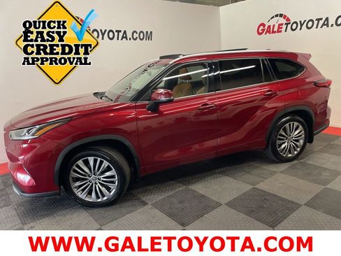 Used 2021 Toyota Highlander Platinum AWD/4WD image 10