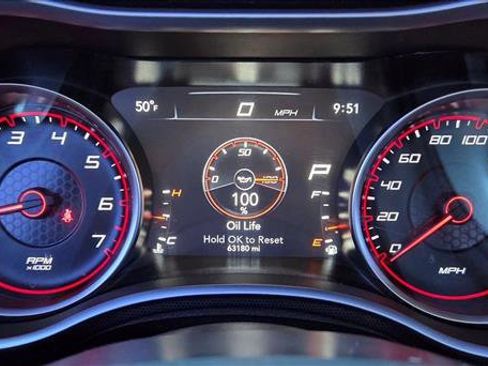 Used 2018 Dodge Charger R/T Scat Pack image 11