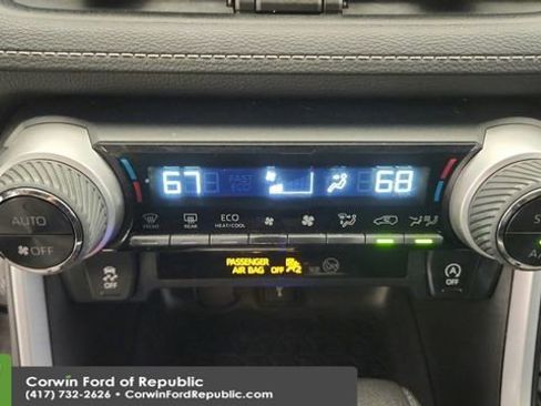 Used 2021 Toyota RAV4 XLE image 19