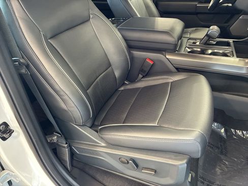 Used 2025 Ford F150 Lariat AWD/4WD image 34