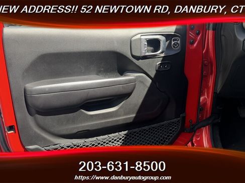Used 2018 Jeep Wrangler Unlimited Sport S AWD/4WD image 9