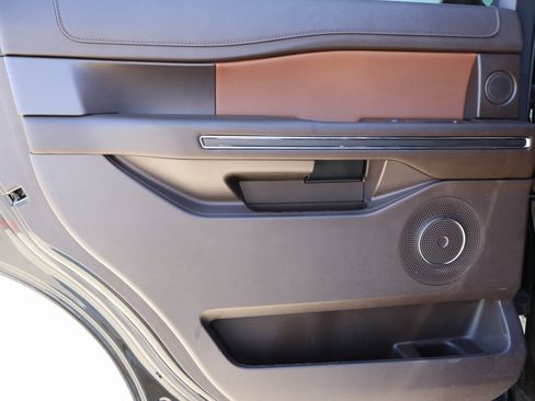 Used 2024 Ford Expedition King Ranch image 18