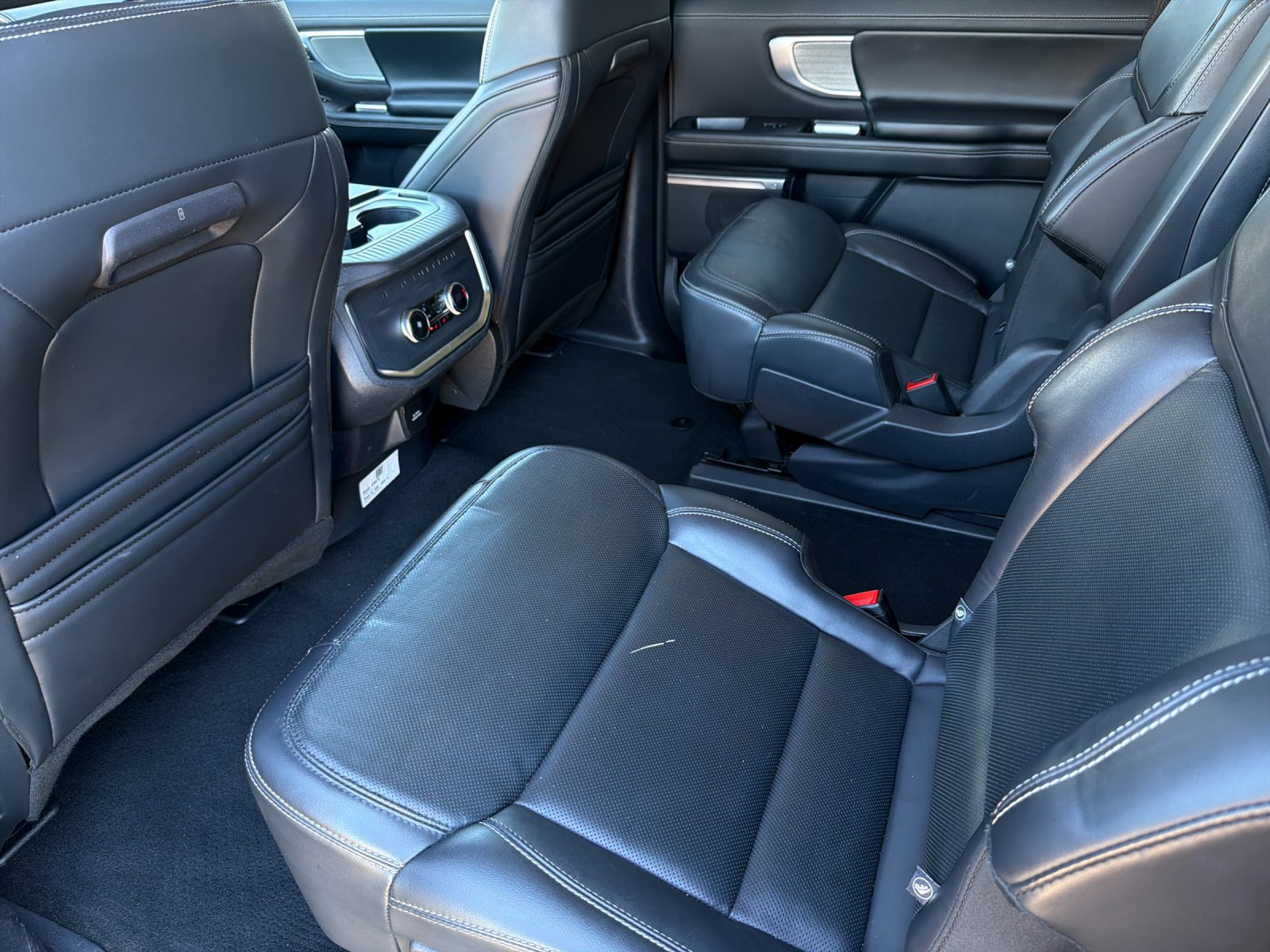Used 2025 Ford Expedition Max Platinum AWD/4WD image 12