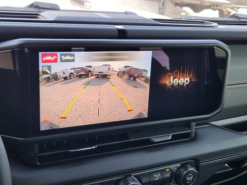 New 2026 Jeep Gladiator Mojave image 15