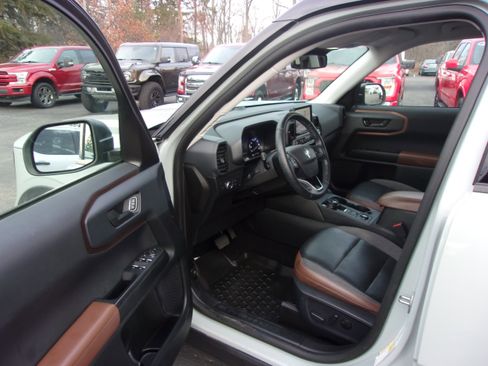 Certified 2021 Ford Bronco Sport Outer Banks image 9