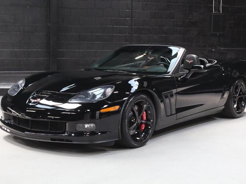 Used 2013 Chevrolet Corvette Grand Sport w/ 3LT Preferred Equipment Group RWD image 4