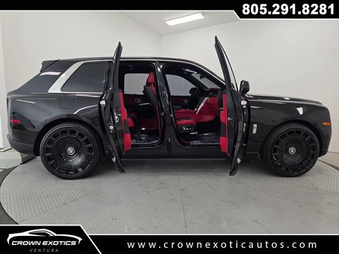 Used 2022 Rolls-Royce Cullinan w/ Interior Detailing Package AWD/4WD image 21