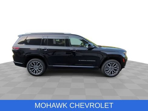 Used 2023 Jeep Grand Cherokee L Summit AWD/4WD image 9