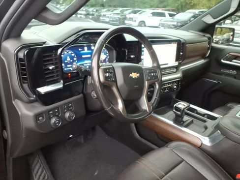 Used 2022 Chevrolet Silverado 1500 High Country AWD/4WD image 13
