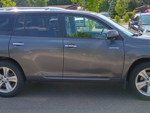 Used 2009 Toyota Highlander Limited w/ Extra Value Pkg 7 AWD/4WD image 10