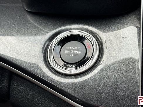 Used 2022 Jeep Grand Cherokee L Laredo image 27