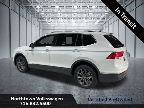 Used 2024 Volkswagen Tiguan SE AWD/4WD image 3