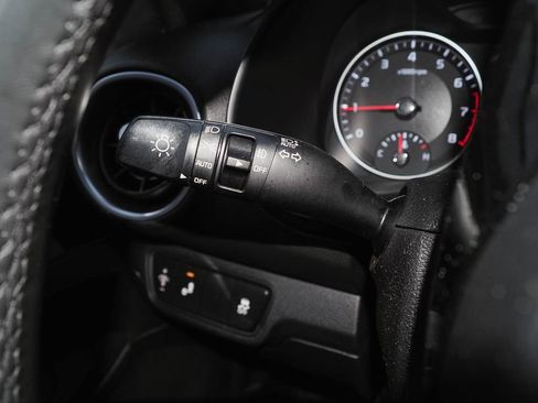 Used 2023 Kia Forte GT-Line w/ GT-Line Premium Package image 32