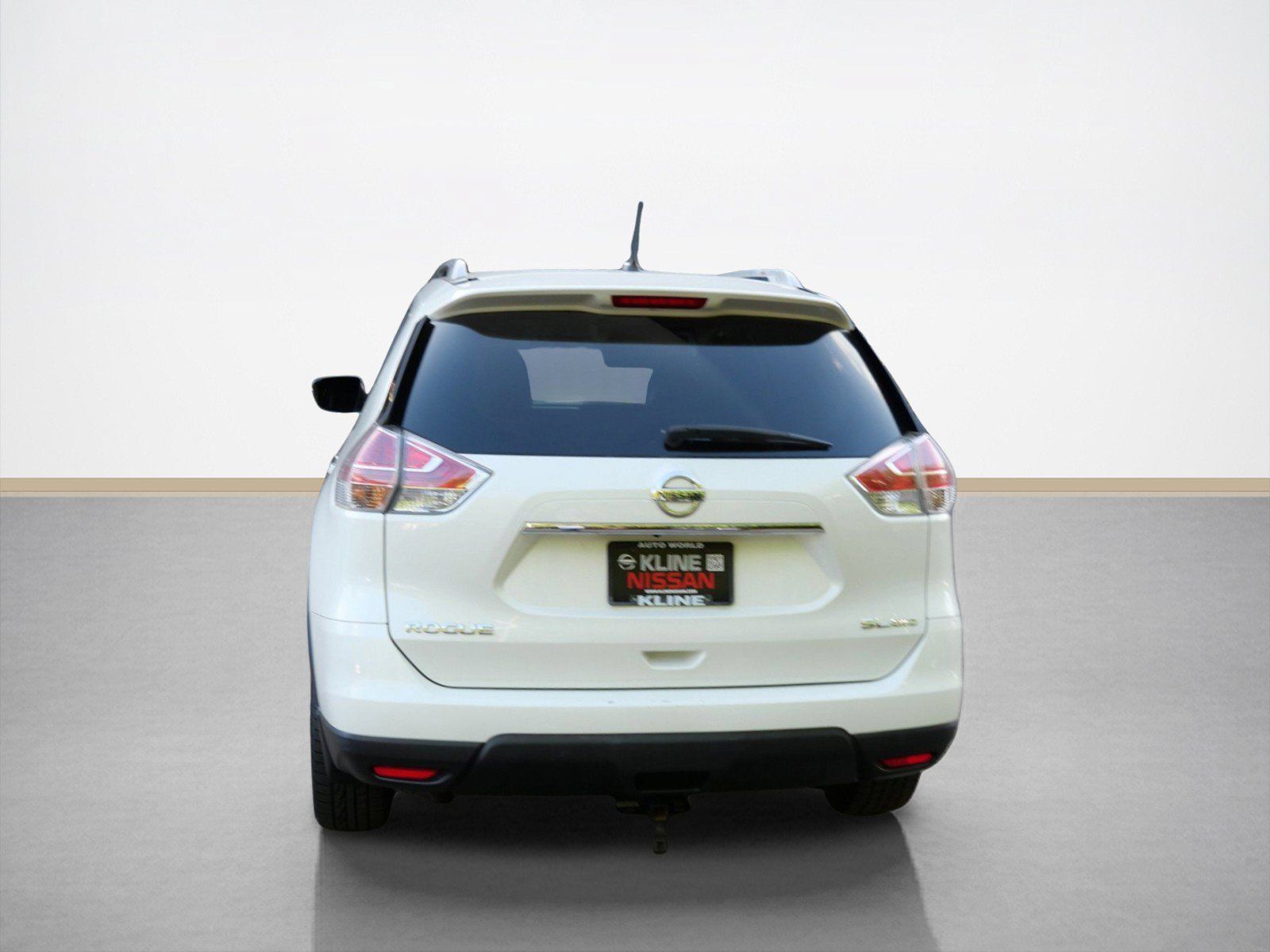 Used 2015 Nissan Rogue SL w/ SL Premium Package AWD/4WD image 4