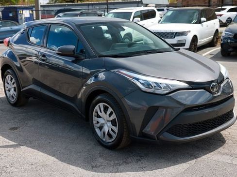 Used 2021 Toyota C-HR LE image 18
