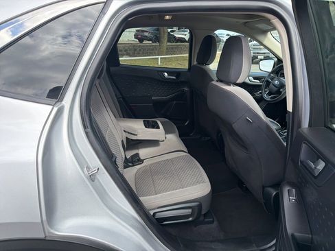 Used 2020 Ford Escape SE image 30