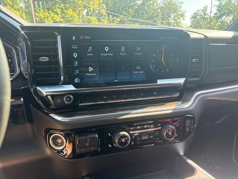 Used 2025 Chevrolet Silverado 1500 RST w/ Dark Appearance Package AWD/4WD image 18