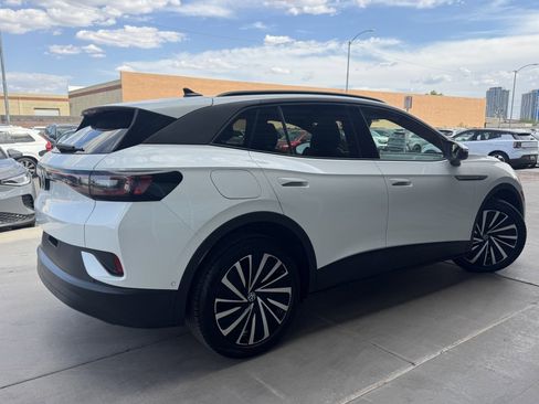 Used 2024 Volkswagen ID.4 S image 4