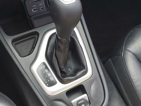Used 2016 Jeep Cherokee Overland FWD image 29