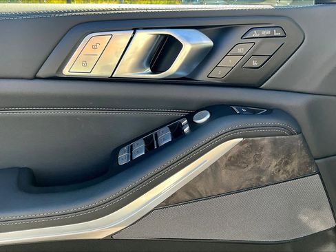 Used 2026 BMW X7 xDrive40i image 10