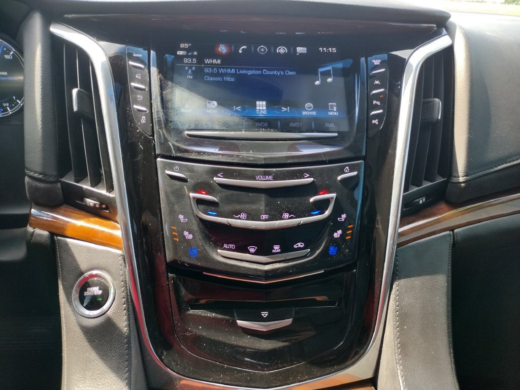 Used 2017 Cadillac Escalade ESV Premium Luxury AWD/4WD image 4