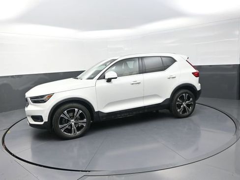 Used 2020 Volvo XC40 T4 Inscription w/ Protection Package Premier FWD image 37