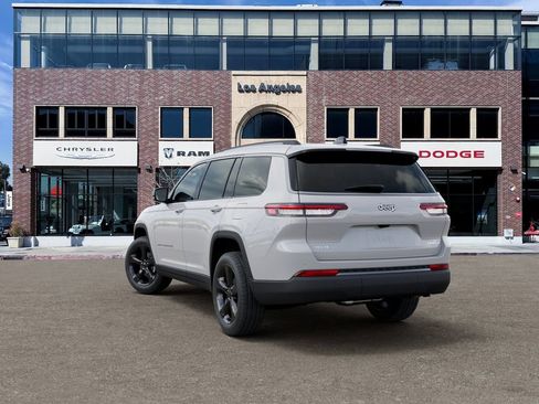 New 2026 Jeep Grand Cherokee L Limited w/ Limited Altitude Package AWD/4WD image 3