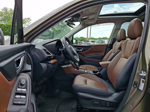Used 2023 Subaru Forester Touring AWD/4WD image 14