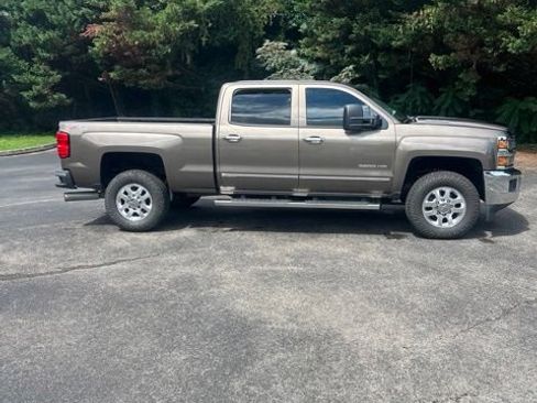 Used 2015 Chevrolet Silverado 3500 LTZ w/ Duramax Plus Package AWD/4WD image 5