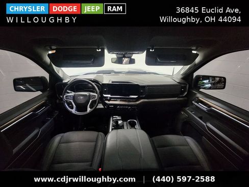 Used 2024 Chevrolet Silverado 1500 LT Trail Boss w/ Convenience Package II AWD/4WD image 34