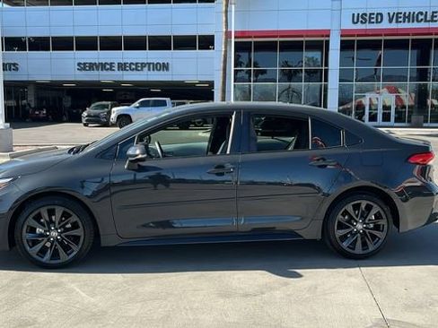 Used 2026 Toyota Corolla SE FWD image 3
