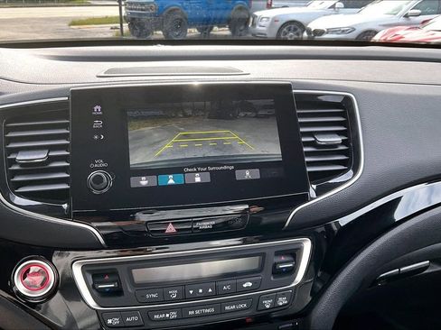 Used 2020 Honda Pilot Touring image 14