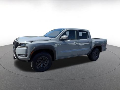 Used 2026 Nissan Frontier PRO-4X AWD/4WD image 6