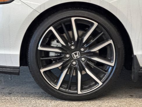 Used 2023 Honda Accord Touring image 24