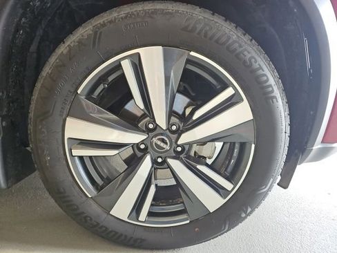 Used 2023 Nissan Rogue SL AWD/4WD image 29
