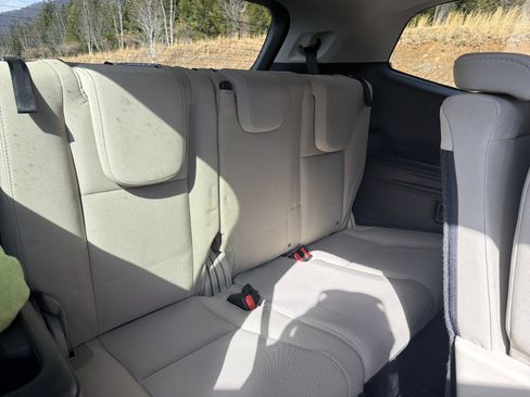 Used 2019 Subaru Ascent Premium w/ Popular Package #3 image 21