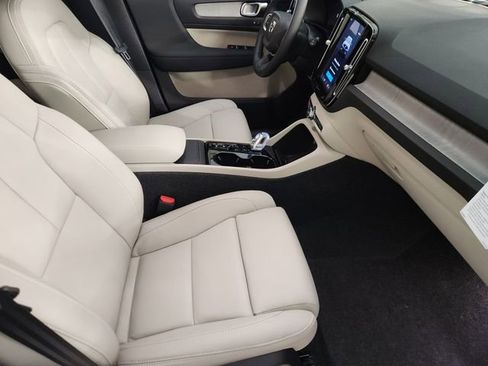 New 2026 Volvo XC40 B5 Plus w/ Protection Package Premier image 4