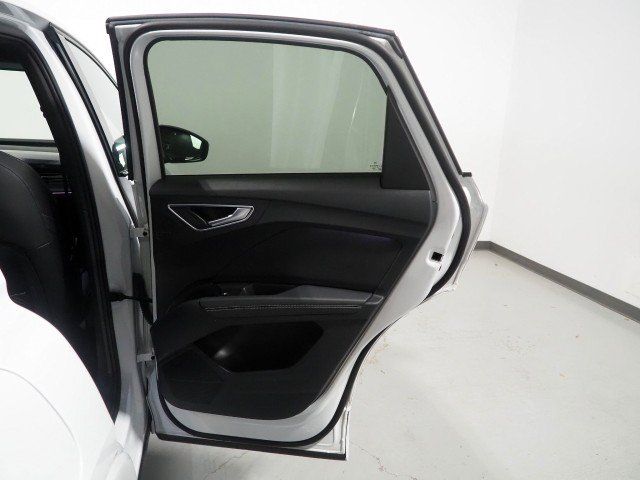 Used 2024 Audi Q4 e-tron quattro Prestige Sportback AWD/4WD image 54