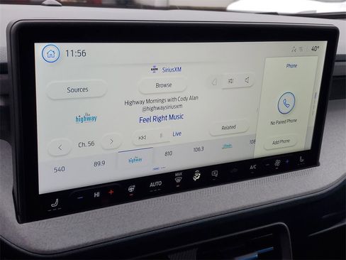 New 2025 Ford Maverick XLT w/ XLT Luxury Package image 18