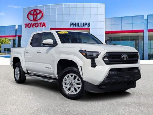 Used 2024 Toyota Tacoma SR5 image 1