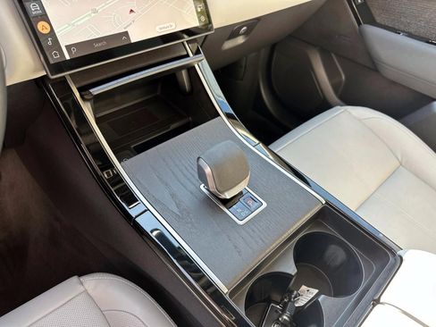 Used 2025 Land Rover Range Rover Velar S image 17