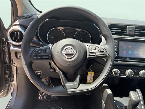 Used 2025 Nissan Versa S w/ Trunk Package image 10