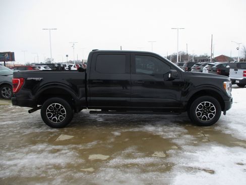 Used 2022 Ford F150 XLT w/ Equipment Group 302A High AWD/4WD image 9